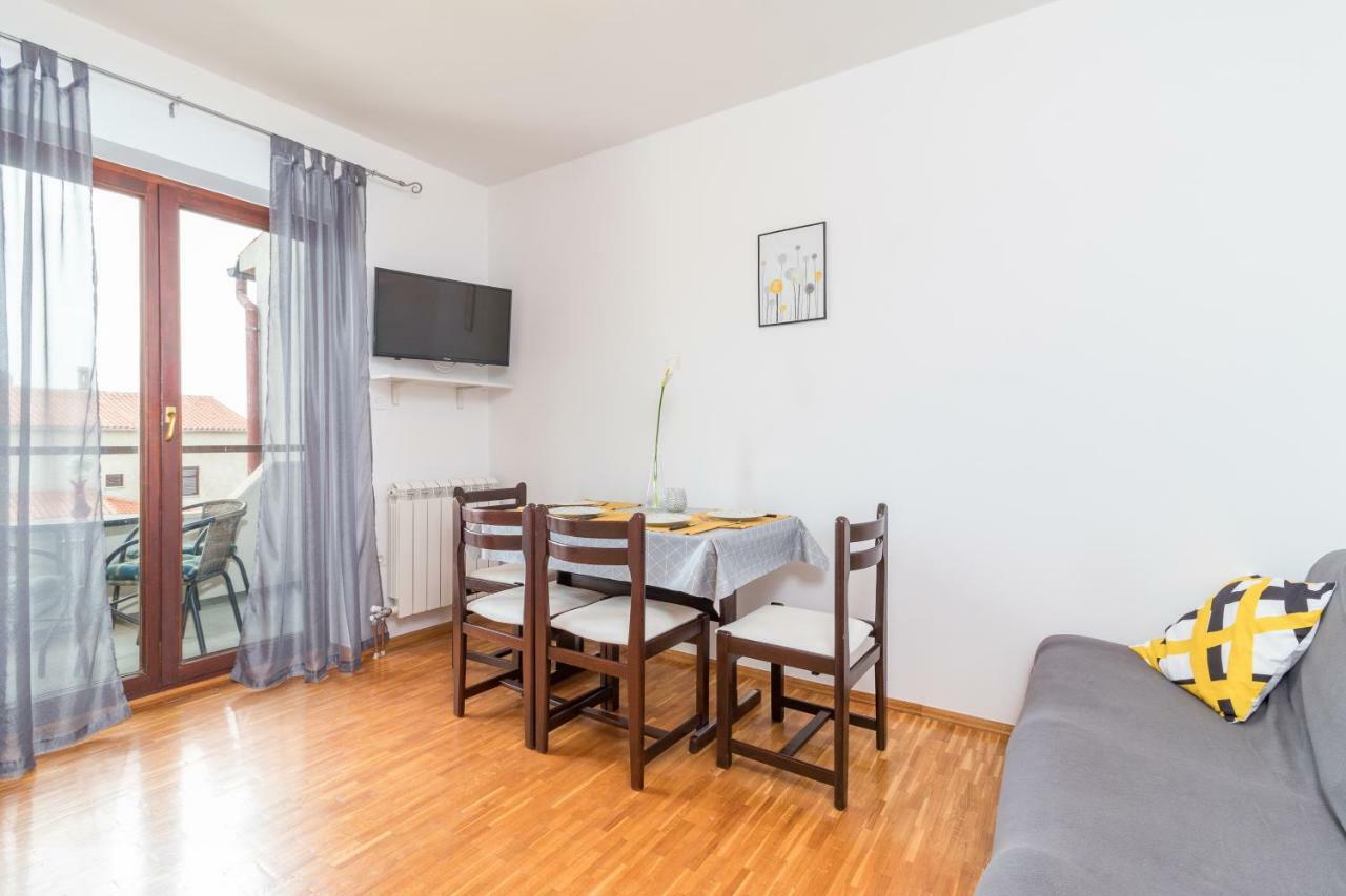 Rede Apartman Pula